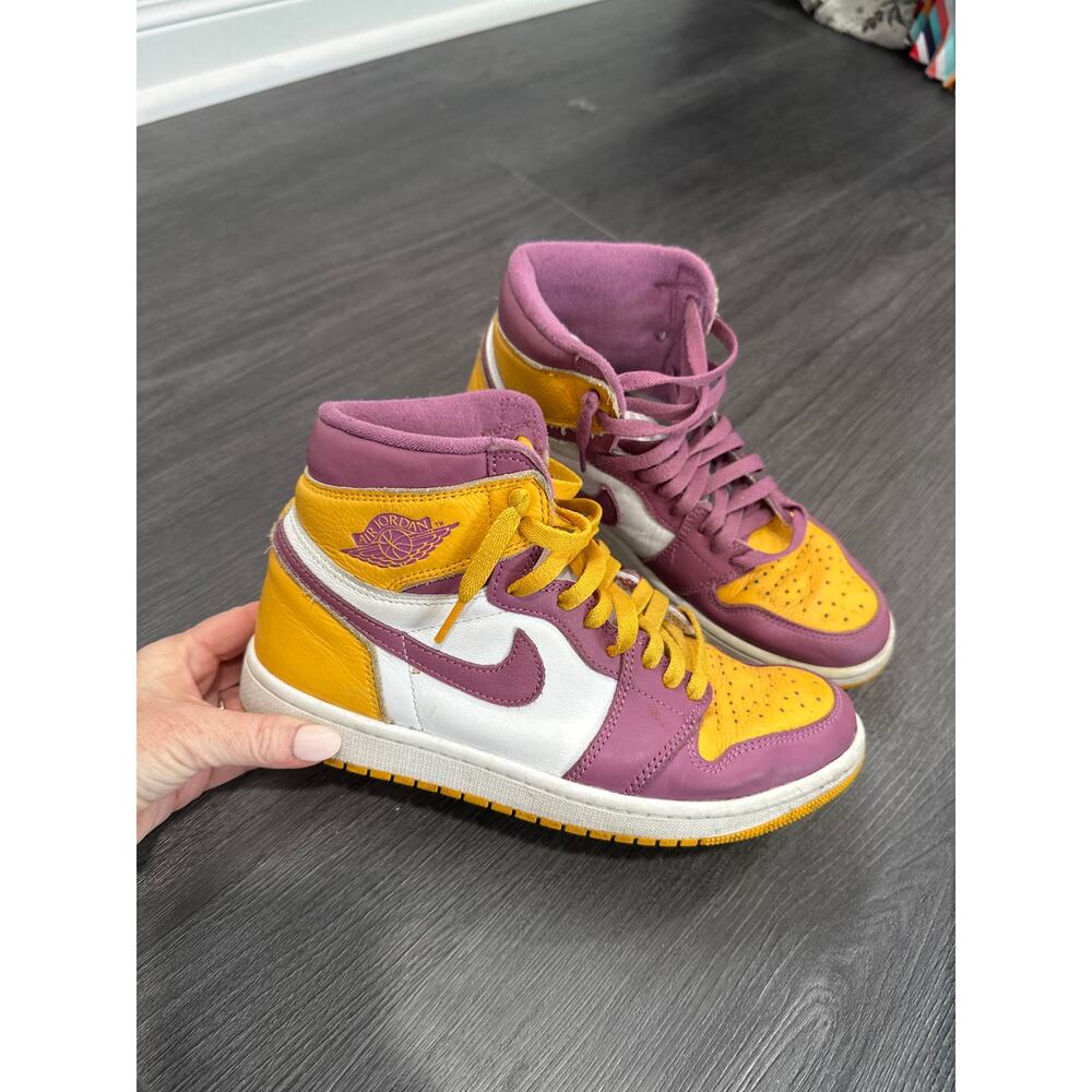 Nike Air Jordan 1 Retro High Top Sneakers Men's Size 8